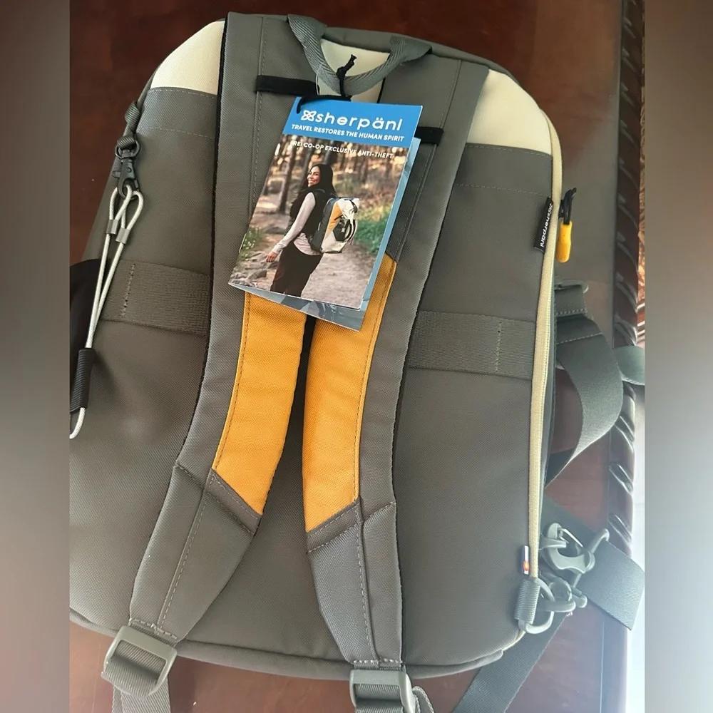 Sherpani Backpack - Picture 8 of 12